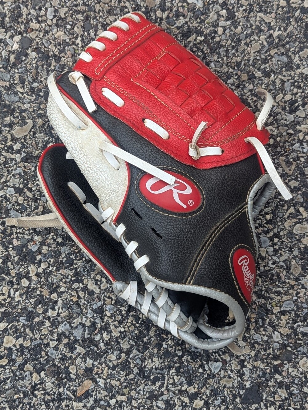 Rawlings Baseball Glove , size 10 Inch - LEFT HANDED